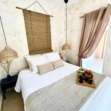 Apartment In - Relaxing Pool-front, Private Terrace & Pool Access, South Tenerife