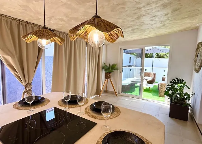 公寓 In - Relaxing Pool-front, Private Terrace & Pool Access, South Tenerife *